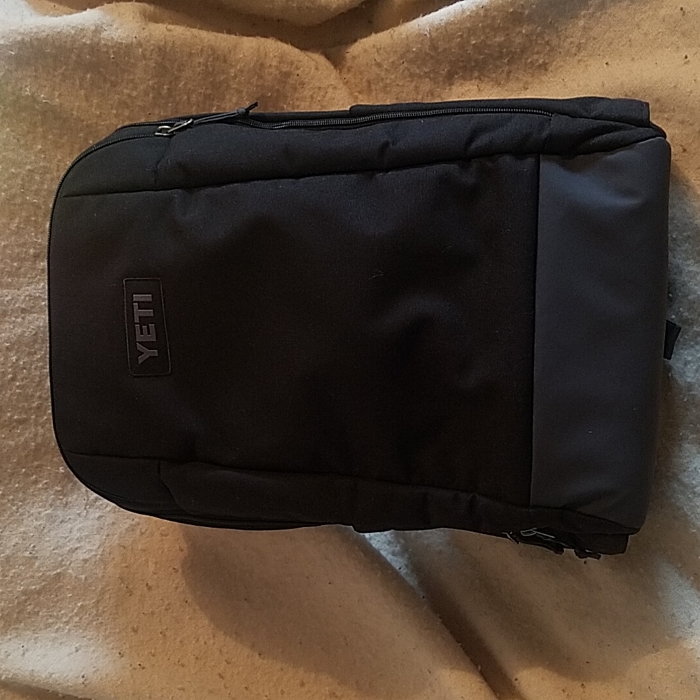 YETI Crossroads Commuter BLACK Nylon Backpack 23 Liter W/ Laptop Pocket